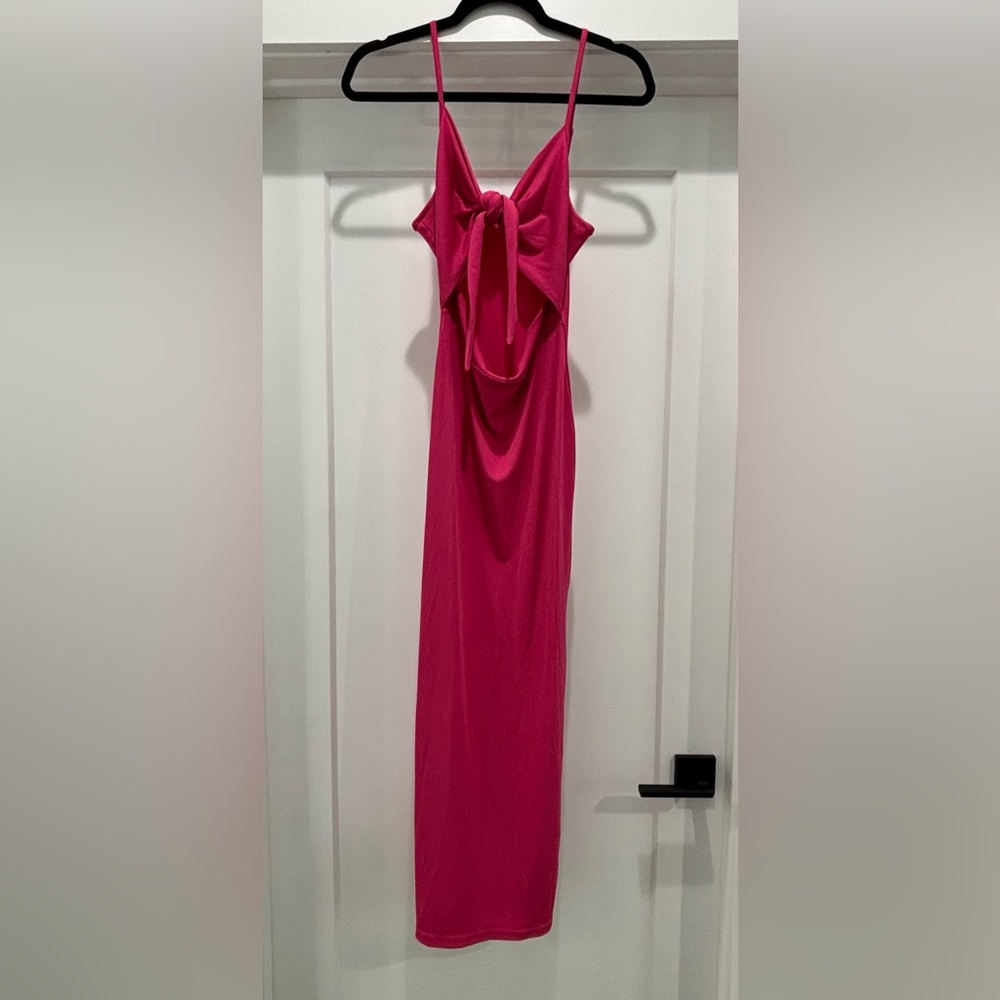 Lyaner Spaghetti-Strap Fuchsia Knot-Front Maxi Dress